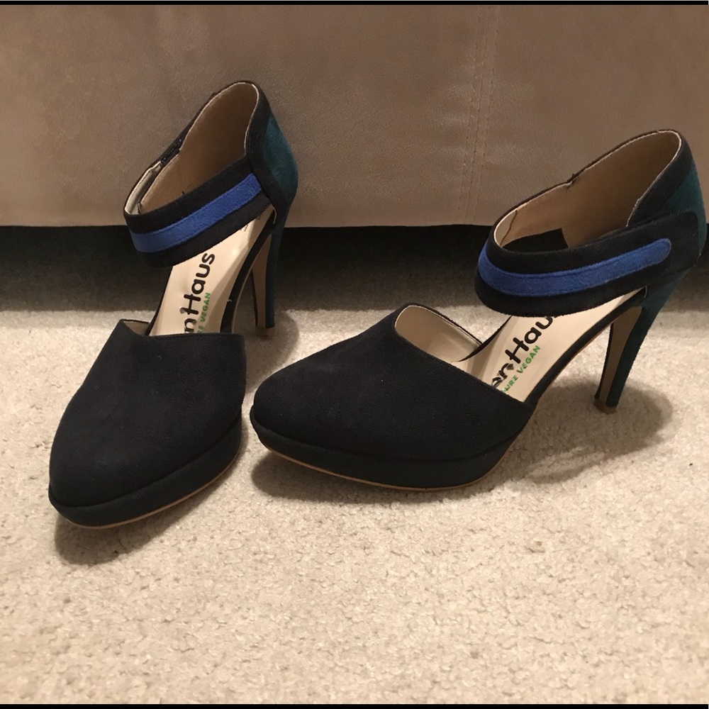 Elegant Black and Blue Heels